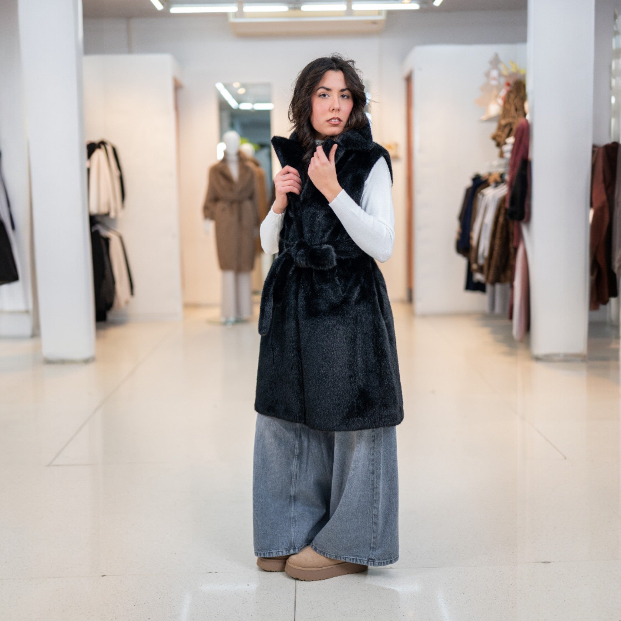 Gilet ecopelliccia lungo - nero